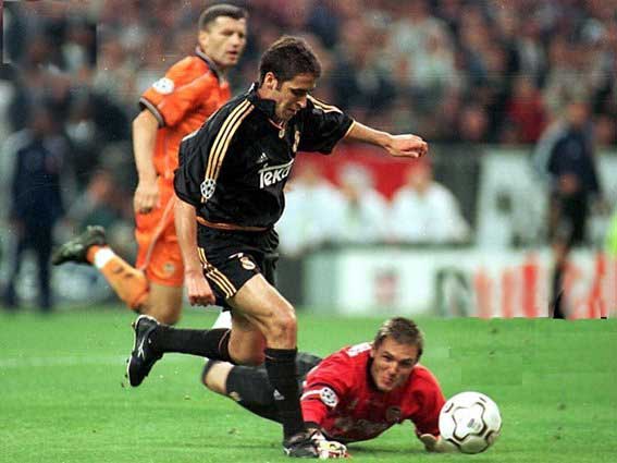 Raul inscrie gol finala Champions League 2000